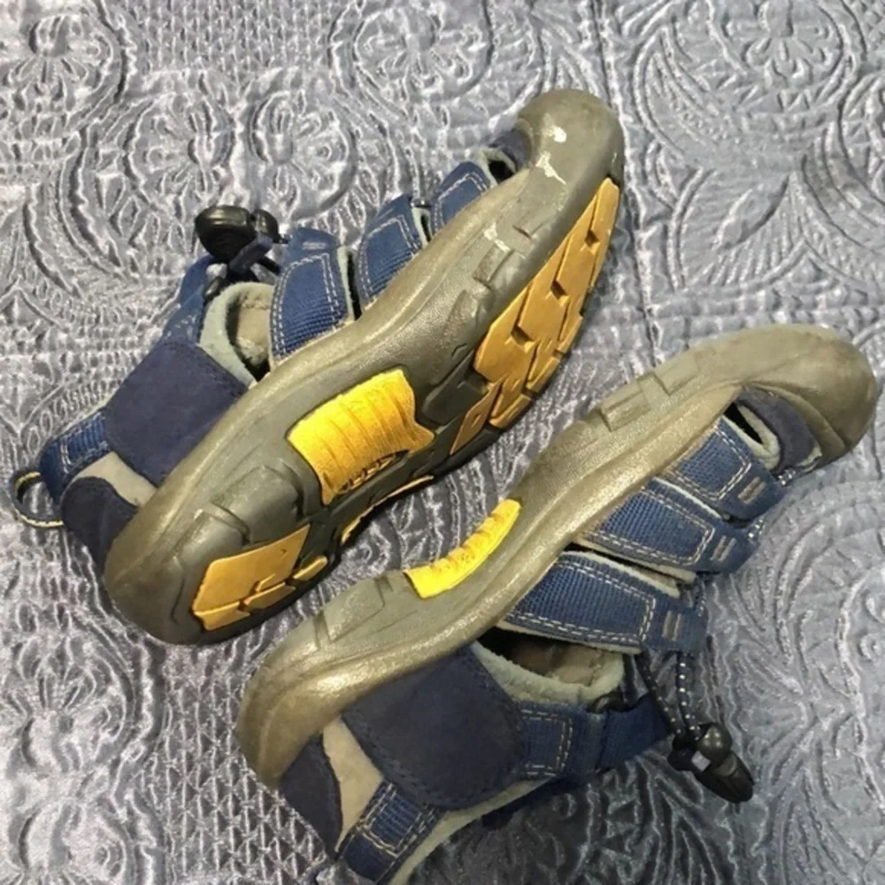 Keen kids size 13 sandals‎ blue